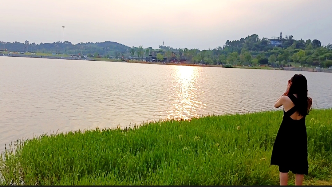 兴隆|成都又一美景——夕阳下都兴隆湖，美得像一幅画