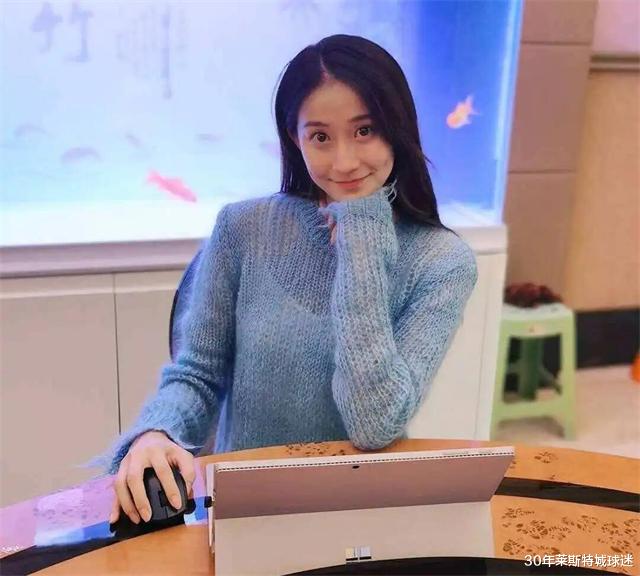 王冰冰|又一文体情侣！张培萌家暴漠寒后，央视王冰冰交往小5岁游泳冠军