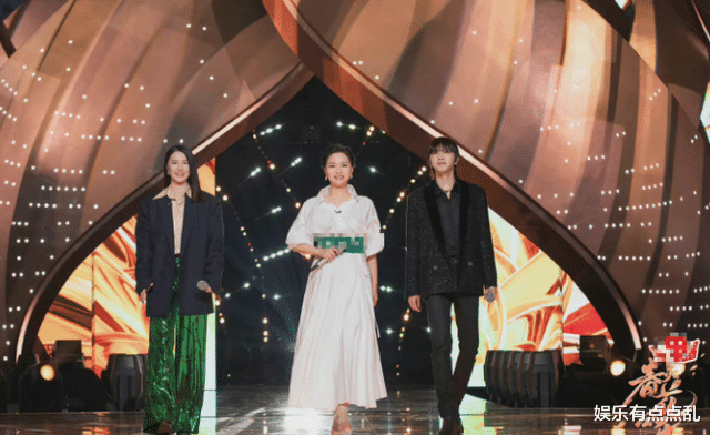 春天花会开|华晨宇《春天花会开》首播惊艳, 为何能当导师, 谢霆锋的话说到点上