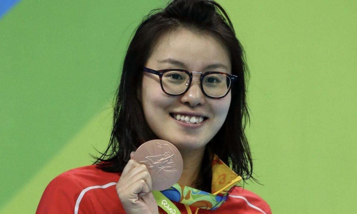 运动员|女运动员都是潜力股：郭跃从假小子变女神，傅园慧整牙如换脸头