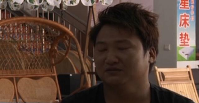 纪实:女孩喝农药,抢救无效去世,家属到医院闹事,逼副院长跳楼