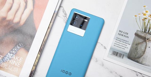 电池|iQOOZ6配置:6000mAh电池+天玑8100,堪称千元机之王