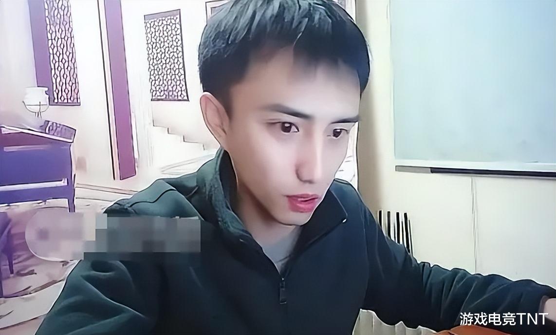 |耀扬的指导没白瞎,小胖都夸他指导的好,却吐槽居然打不到4: 0