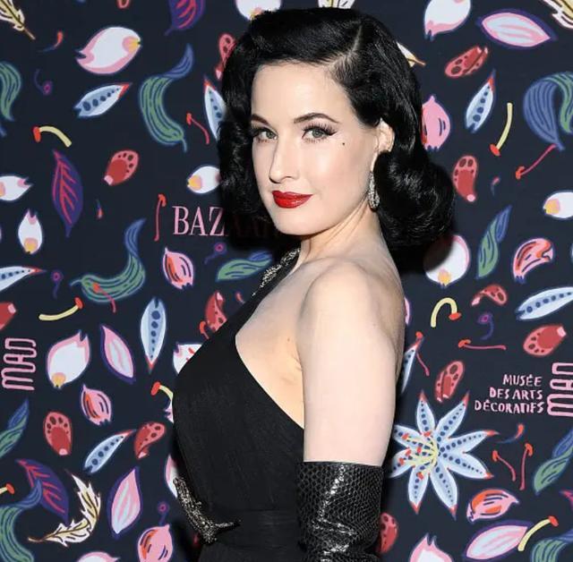 玛丽莲·曼森|世界第一脱衣舞女王：身家10亿，摇滚魔王，多大魅力？