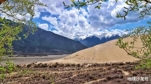 雅鲁藏布江|在雅鲁藏布江中游河岸两边，为什么会出现奇怪的“爬升沙丘”？