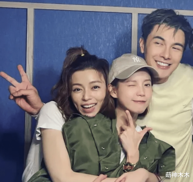 王瞳|丈夫离世半个月，女星现身剧组聚会笑容灿烂，遭质疑为何如此开心