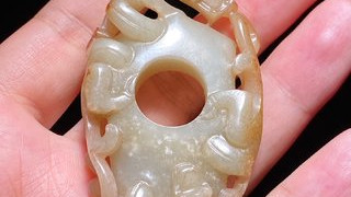 钱币|汉 和田玉籽料 白玉 龙纹 韘形 玉珮 挂件把件