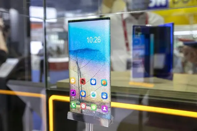 电池|大家选手机的话是喜欢直屏还是曲屏呢？