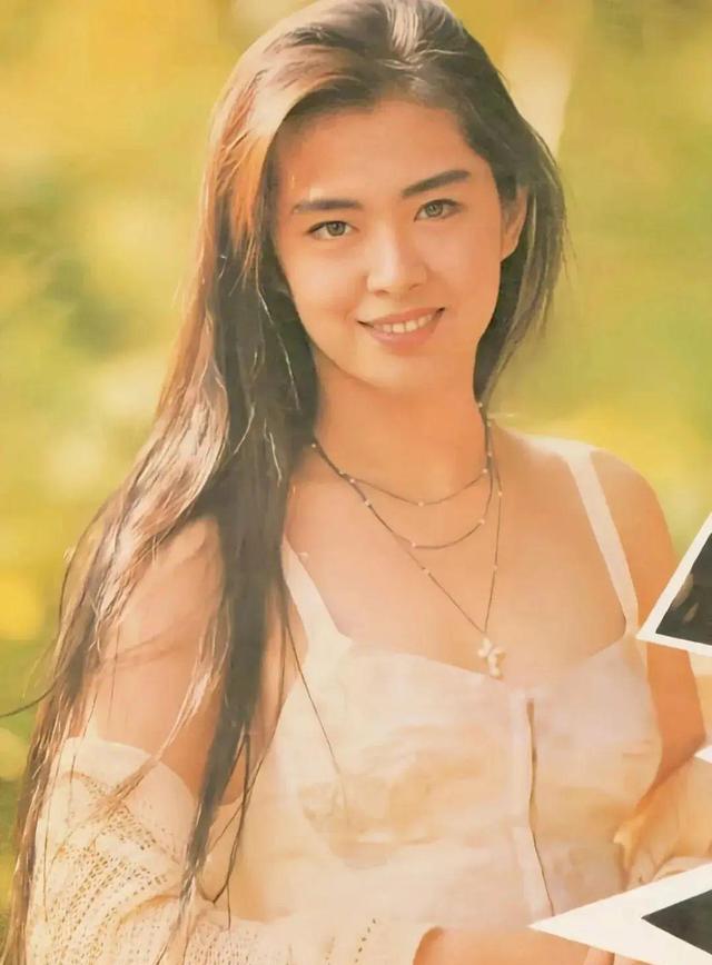 利智|15位明星今昔对比，关之琳自然衰老，利智喜欢素颜出镜