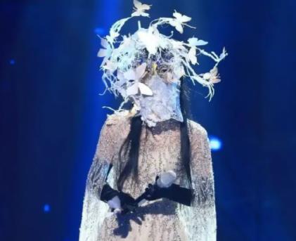 周深|被那英淘汰后，高晓松自费为周深写歌，为何两人态度相差这么大？