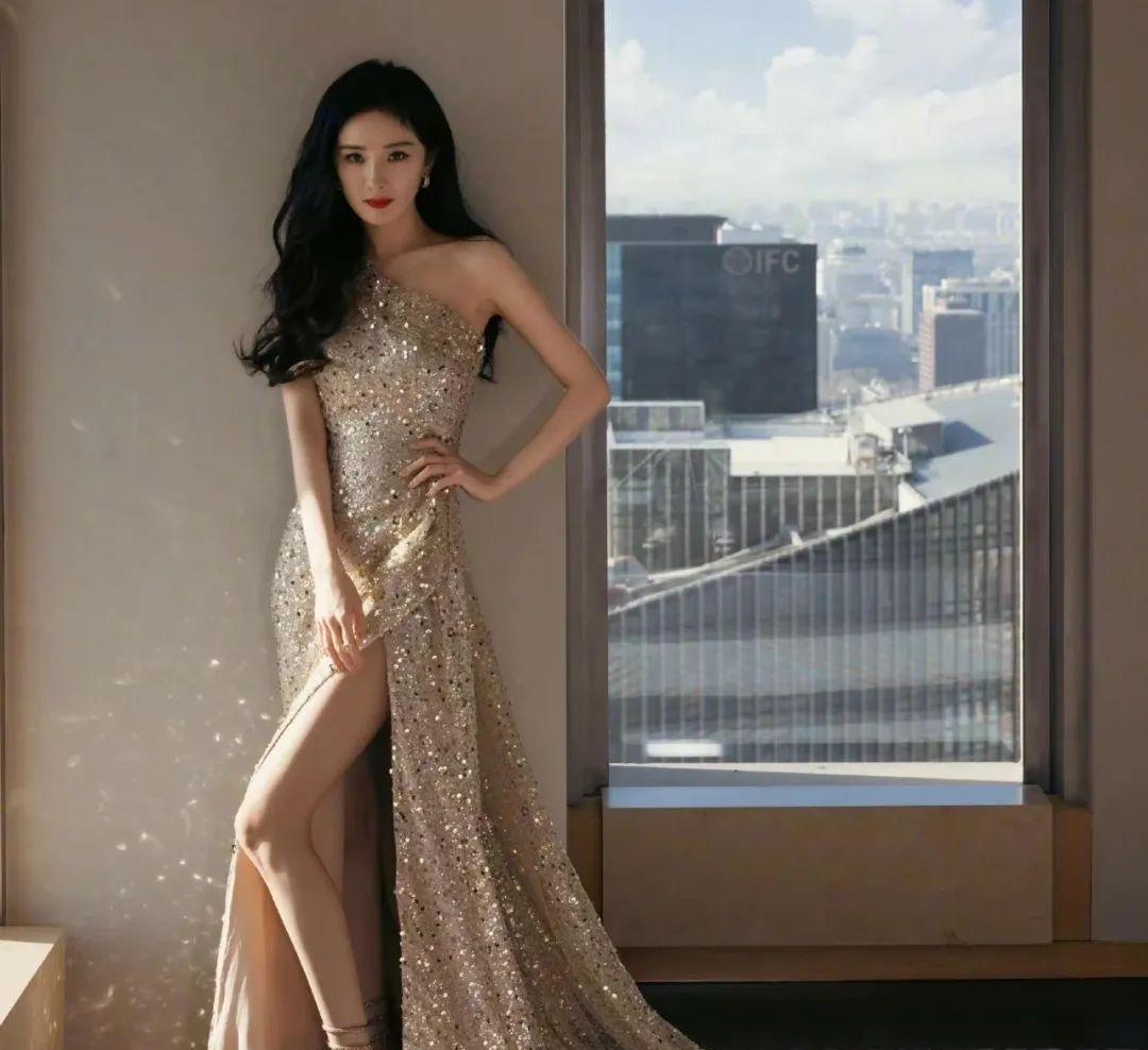 杨幂|8位女星的生图：杨幂腿不直，赵丽颖身材比例受争议