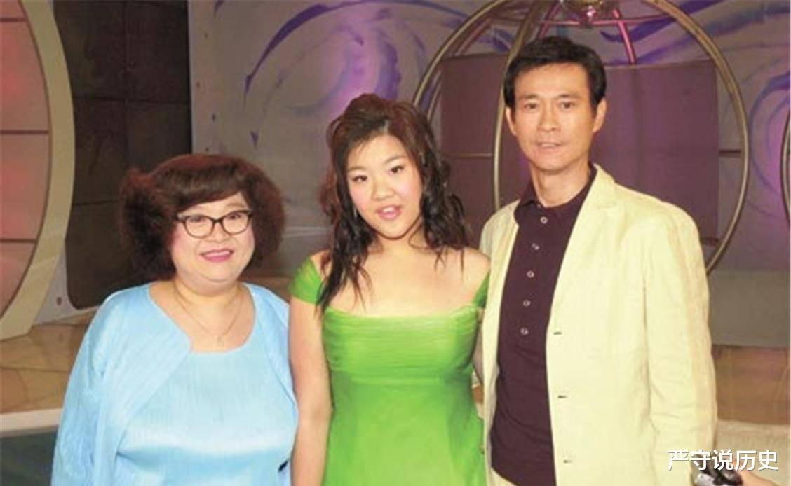 郑少秋|郑少秋的4个女儿，同一个爸不同一个妈，如今生活差距也太大了吧