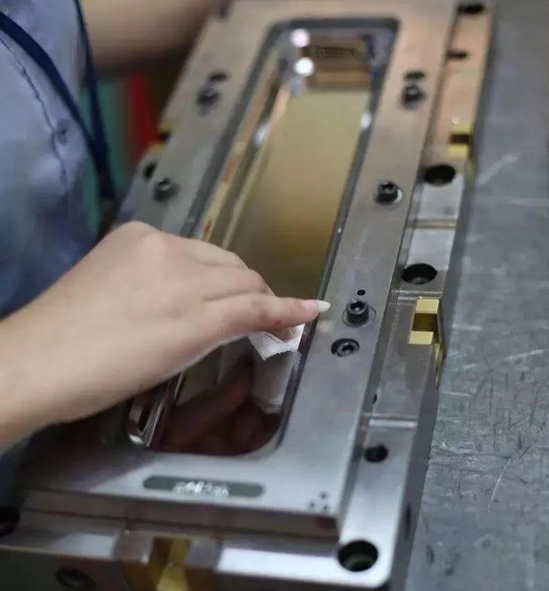 钻石|如何将模具型腔抛光成高亮镜面？