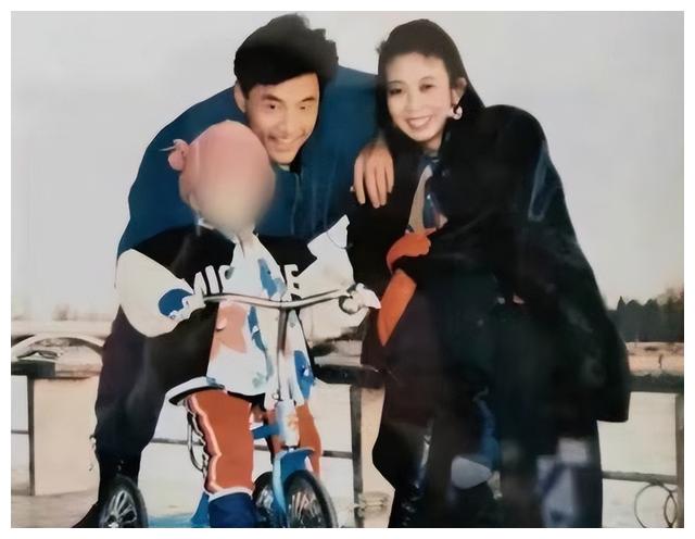 于荣光|时隔23年，64岁于荣光与王思懿重聚，两人单身依旧引网友撮合