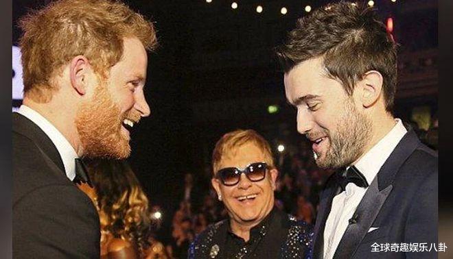 |哈里王子和老婆在好莱坞成“笑话”，发誓要做纽约国王和皇后！