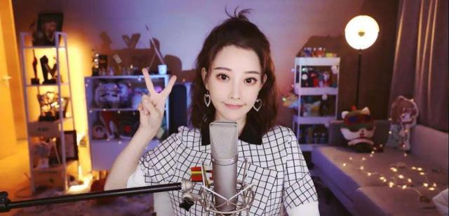 冯提莫|冯提莫被质疑秘密整容：暴瘦脸僵嘴合不起来