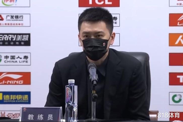杨鸣|杨鸣否认郭艾伦受伤: 没伤病! 我们队特点就是每场都有不同的人发挥