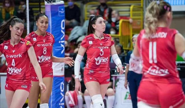 埃格努|18岁天才少女25分，力助球队3-0会师科内，埃格努21分赢黑妹之争
