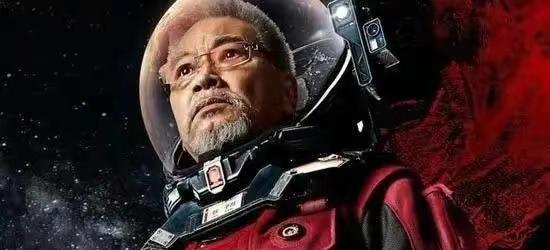 流浪地球2|《流浪地球2》票房夺冠,吴京刘德华表现惊艳,吴孟达出镜惹争议