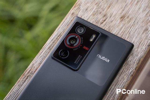 一加科技|不走寻常路!三台外观设计极具辨识度的手机