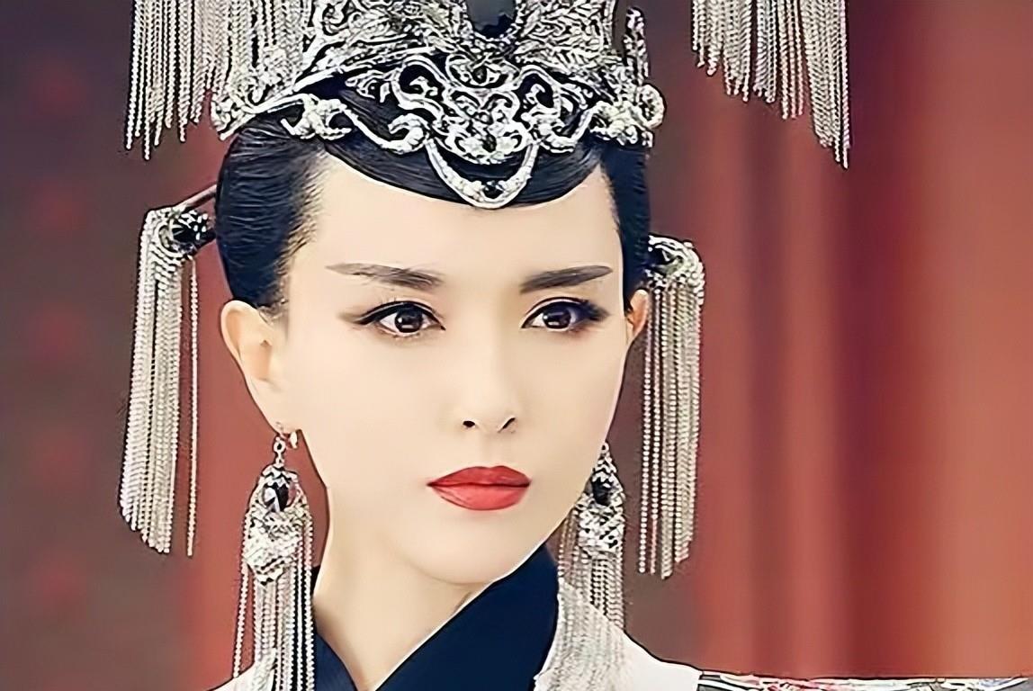 赵丽颖|85花近况尴尬？赵丽颖转型难，刘诗诗演技被嘲，唐嫣2年未拍戏