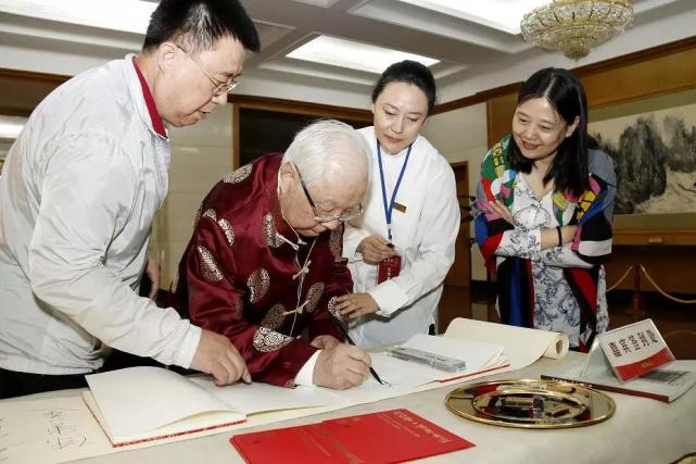 乙醇|“中医泰斗”李辅仁，103岁没掉1颗牙齿，他的养生秘诀被公开
