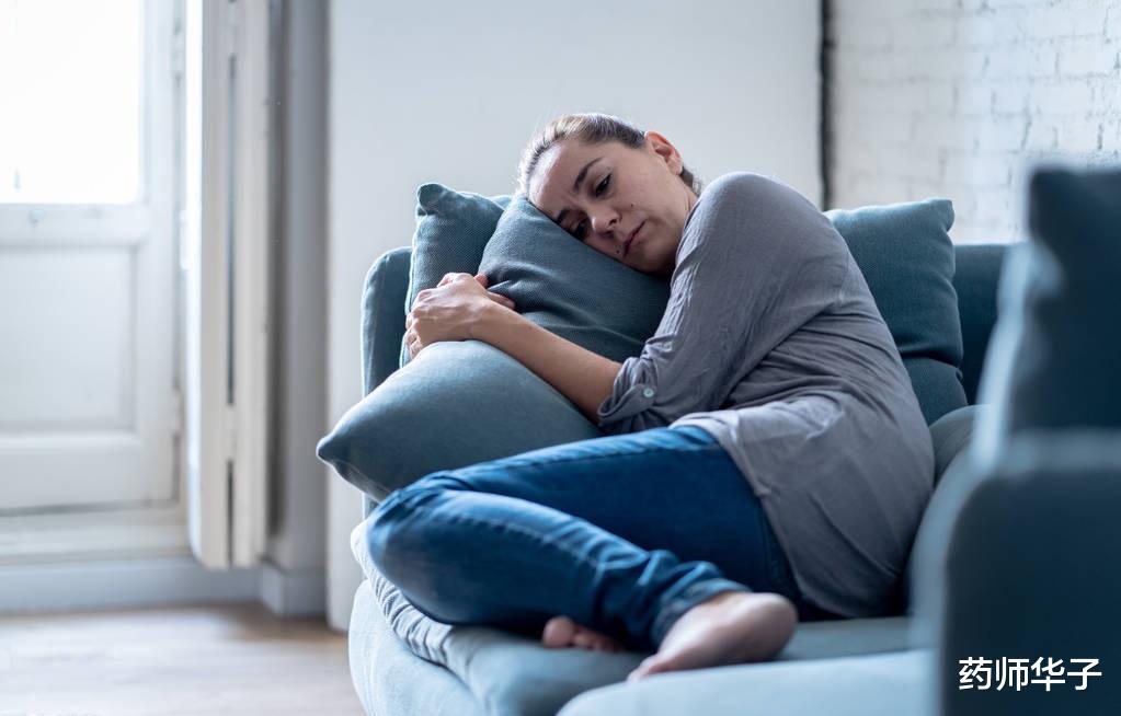 衰老|可以治疗抑郁，又能改善睡眠的阿戈美拉汀，使用时要注意什么？