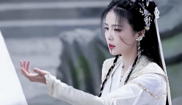 刘蓓|没等到《长月烬明》上线，原著却陷抄袭争议，已有网友喊话下架