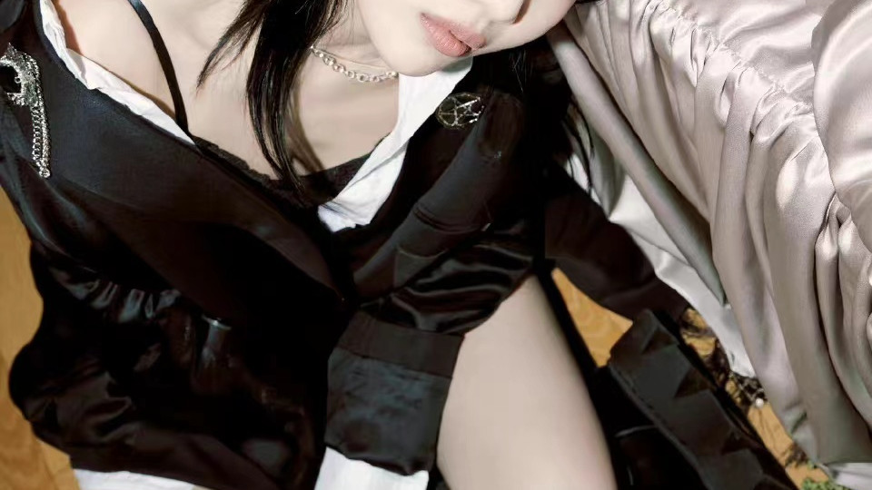 Red Velvet|Redvelvet新专双人概念照：Wendy大秀蚂蚁腰、JOY上演香肩诱惑