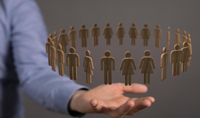 hr|看到面试者有超过3个月的职业空窗期，为什么HR会皱眉头？