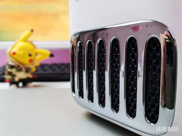 显示器|躺平看大片，入门巨幕投影用起来有多爽，万播T2R Max体验