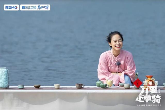 星播报 为什么周韵每次出现总能成为话题?
