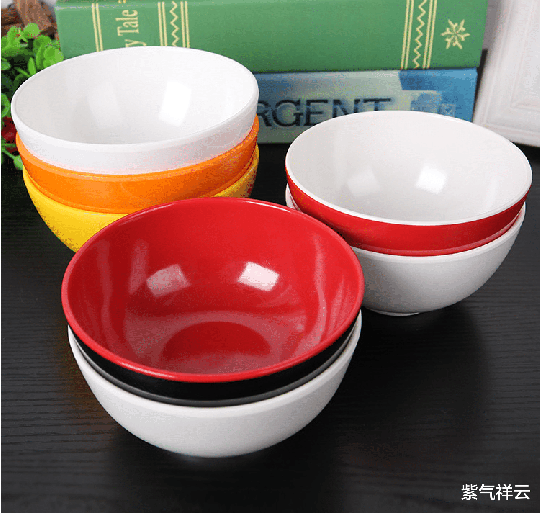 夺命碗再现江湖,热汤禁毒汤出,看看这种碗你家里有没有