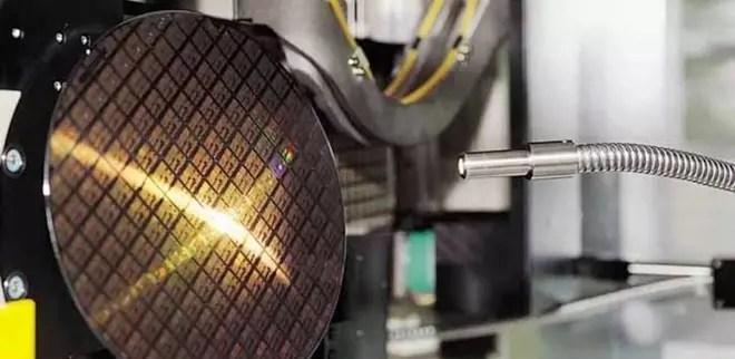 nx|台积电关闭EUV光刻机，中芯国际却突破成功：自主研发的路走对了
