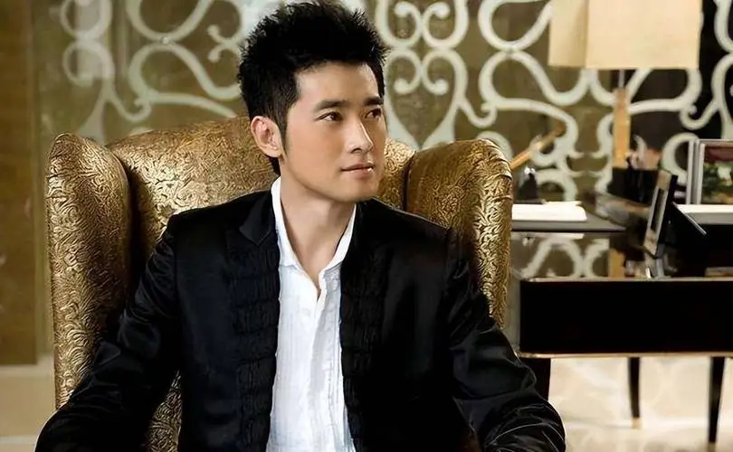 贾静雯|钟楚红回归家庭，王祖贤为情所困，这些明星大概不可能再次“复出”了吧