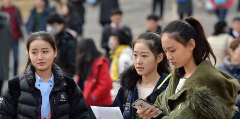 航天|北电表演系新校花走红,颜值高气质好,这次审美终于“对味”了