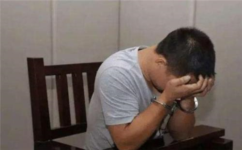 2003年银行行长为娶情人,雇帅哥勾引妻子不成,竟示意其侵犯妻子