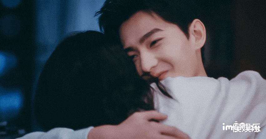 街拍|鼻子高挺，棱角分明，这3位男星的长相，完全长在女性的审美点上