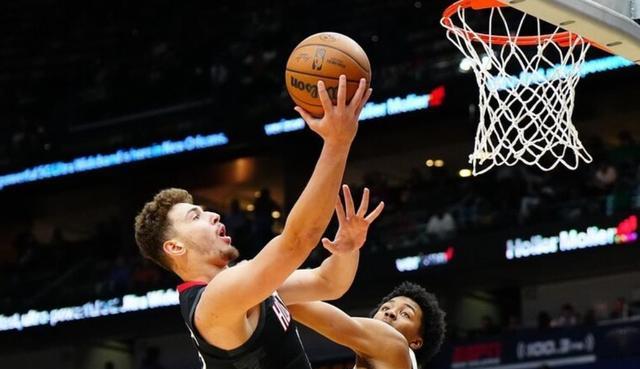鹈鹕队|NBA！火箭队105比130完败鹈鹕队！格林泰特联手31分！努瓦巴15分