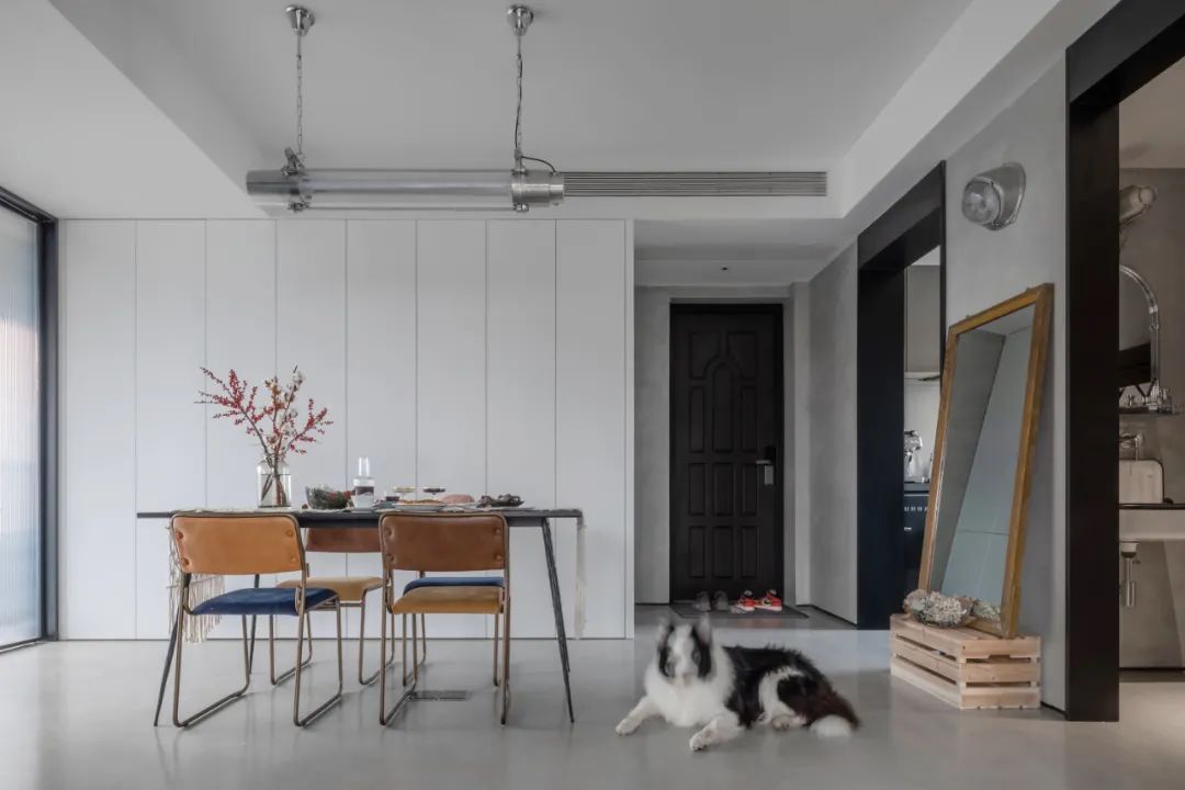 费尽心思,把家装成了“毛坯房”!效果让人眼前一亮