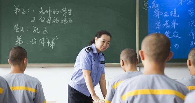 大学生|这一铁饭碗待遇不输公务员，专科生也可报考，却常年招不够人