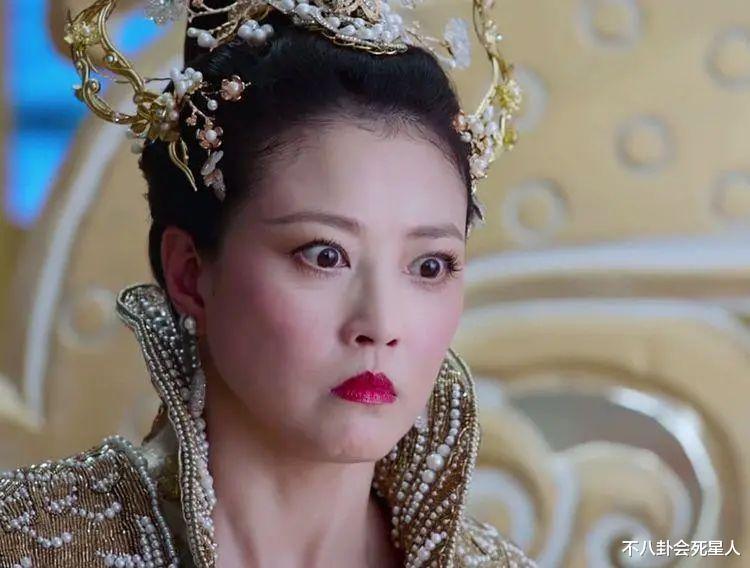 新蝙蝠侠|整容p图装少女,疯狂营销没演技,“不老女神”跌下神坛好尴尬