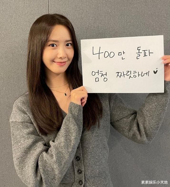 玄彬|玄彬手写标语感谢粉丝，影片《共助2》成功突破400万票房