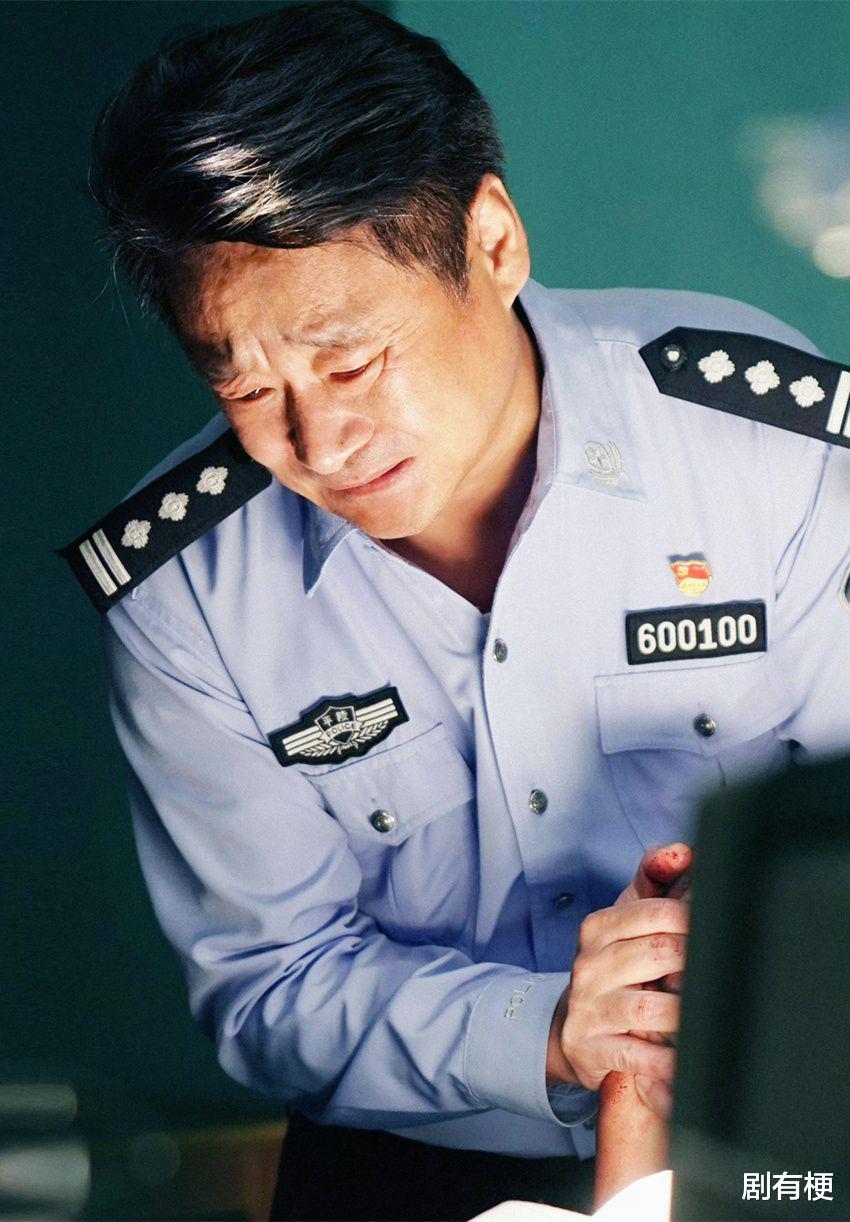 警察荣誉|《警察荣誉》想当派出所的所长有多难？警衔必须达到二级警督以上