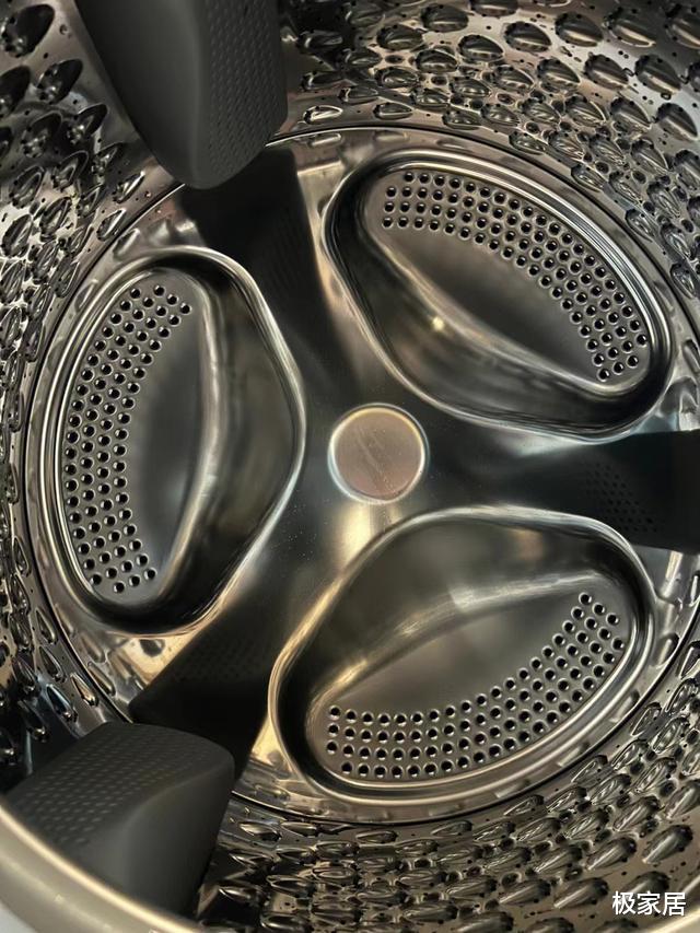 “洗衣液”跟“洗衣粉”哪种好用?内行人说出实情,幸亏没选错