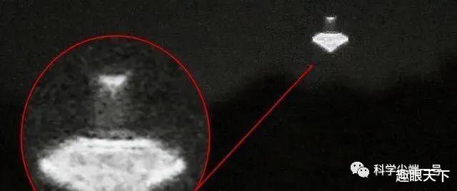 钻石型UFO突然现身,出没处发现两头死牛,吓坏目击者