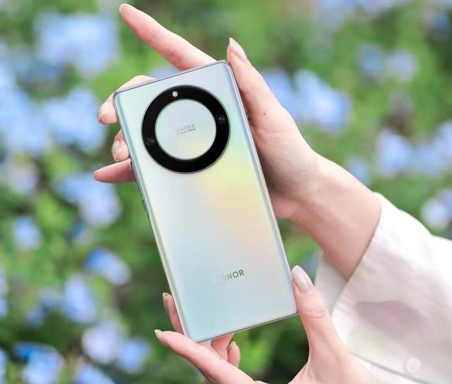 |荣耀X40Max续写7.2英寸大屏，天玑1080+6000mAh，有两把刷子