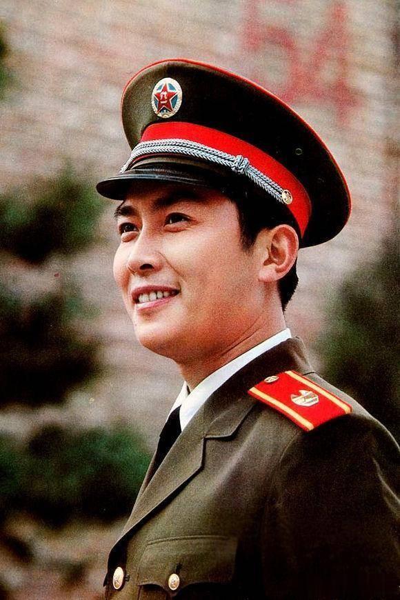 唐国强|唐国强:疑似定居美国,本人未出面回应,目前还是国家一级演员!