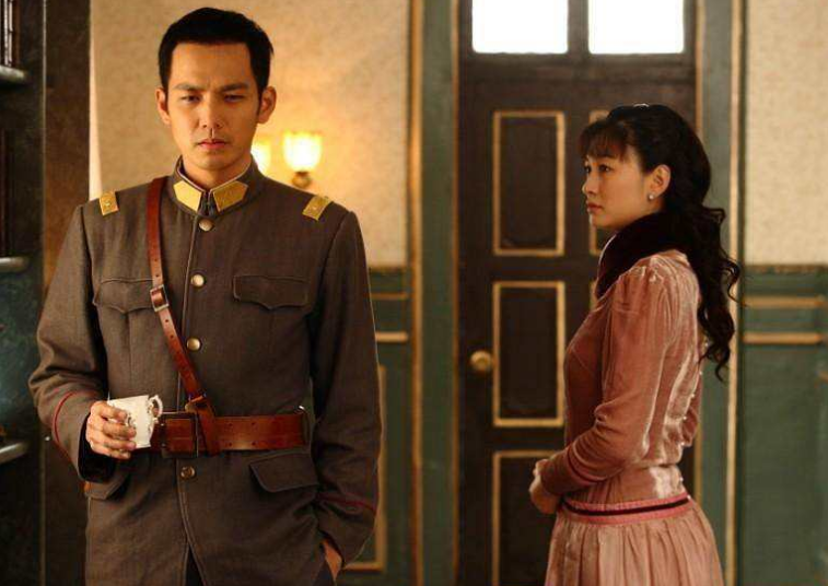 钟汉良|钟汉良央视大剧太狠！播6集几乎无差评，口碑炸了，或成年度剧王