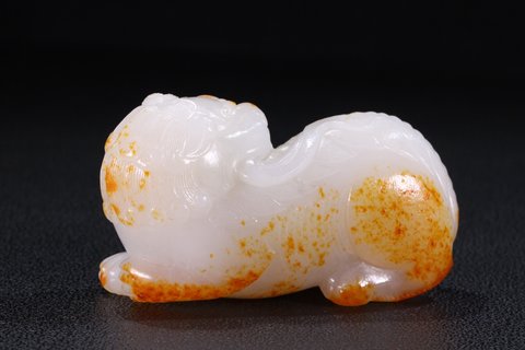 和田玉籽料|【晚清和田玉籽料 瑞兽 玉雕件】